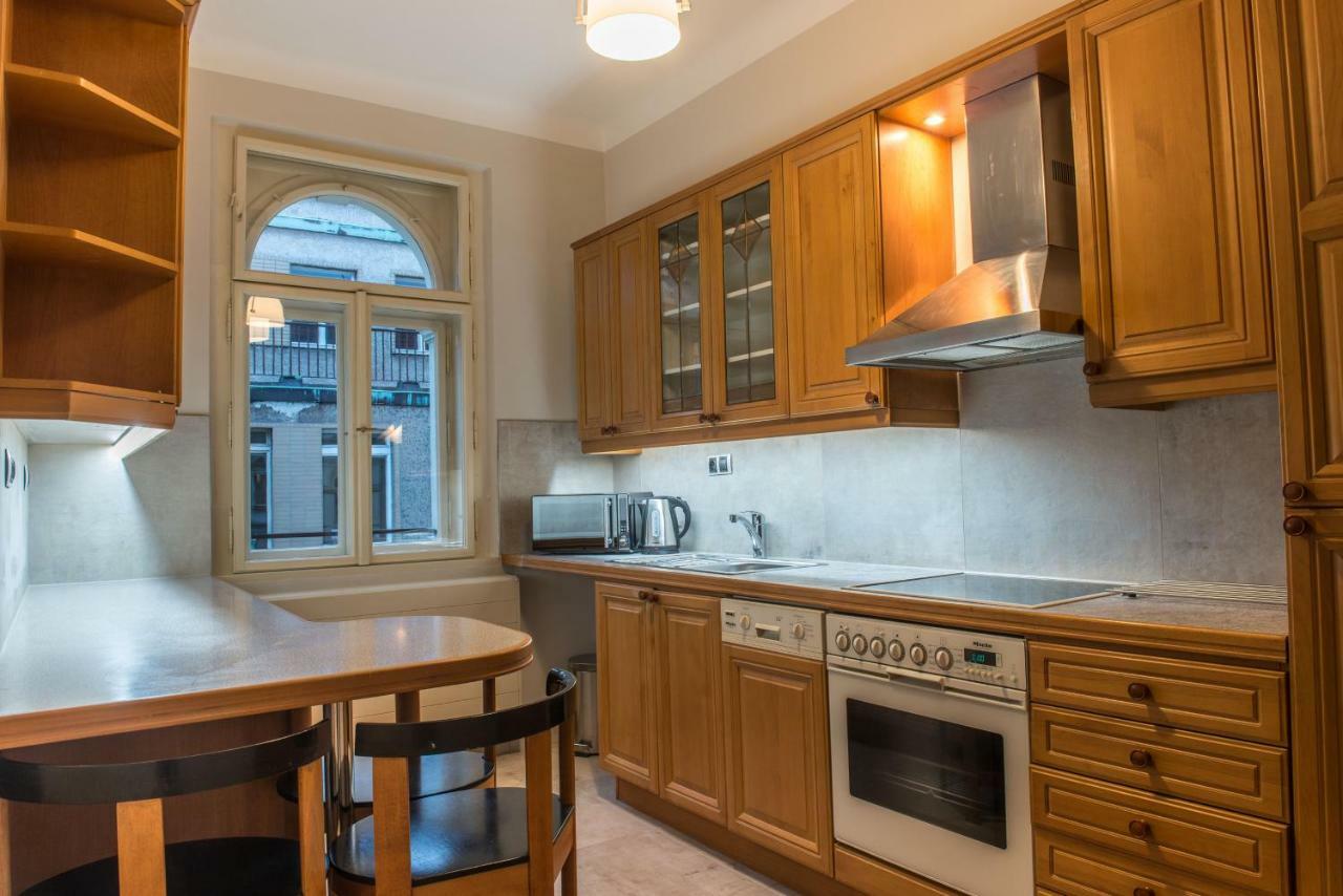 Exclusive 3 Bedroom Top-Notch Flat, Great Location Прага Екстериор снимка